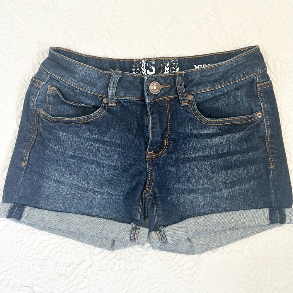 SO Dark Wash Denim Jean Shorts – size Small